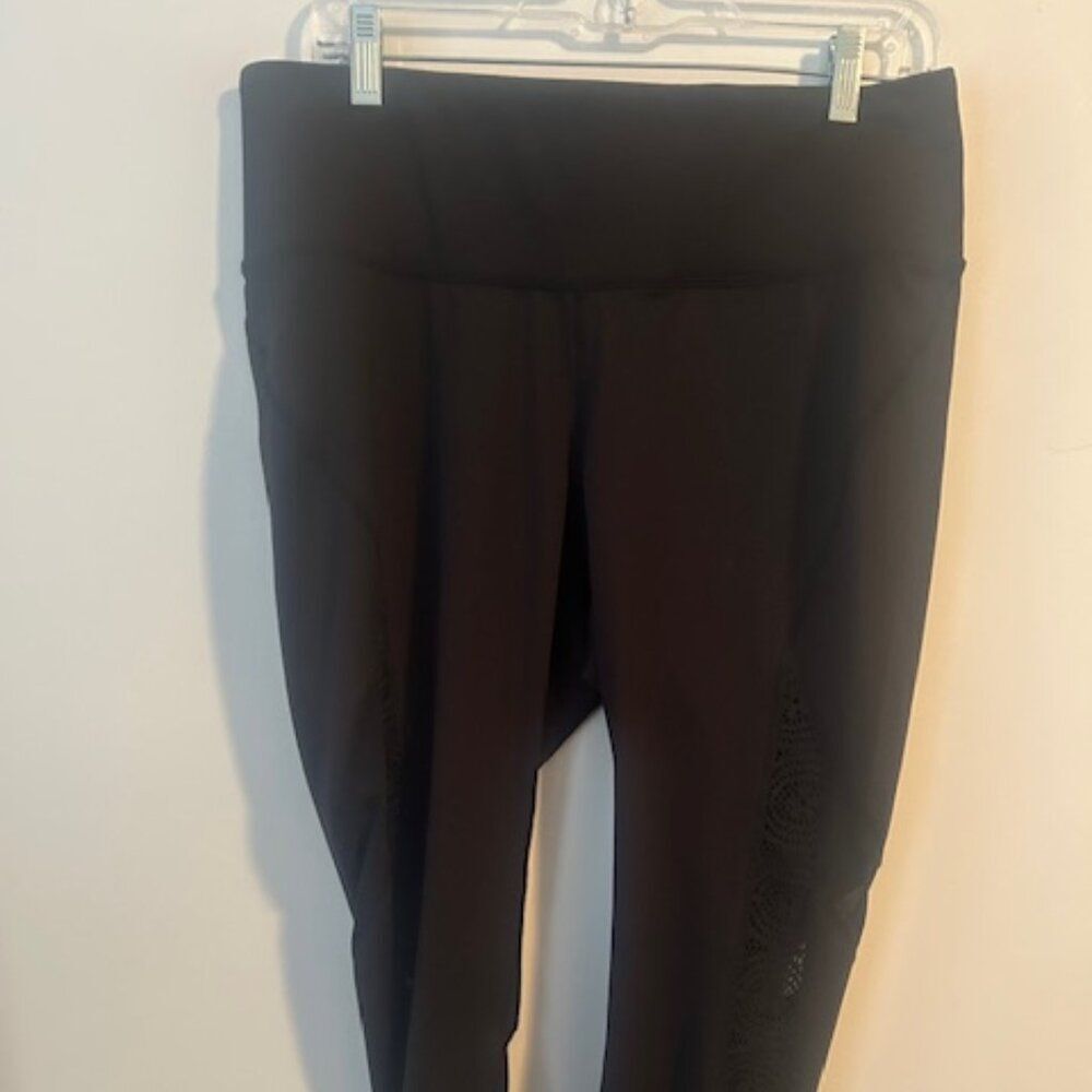 LIVI Black Active High waist mesh on leg leggings, size 14/16